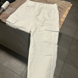 Universal Thread Womens White Cargo Pants 6 regular